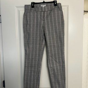 Carolina Belle Grey and Pink plaid straight leg ankle pants size 4